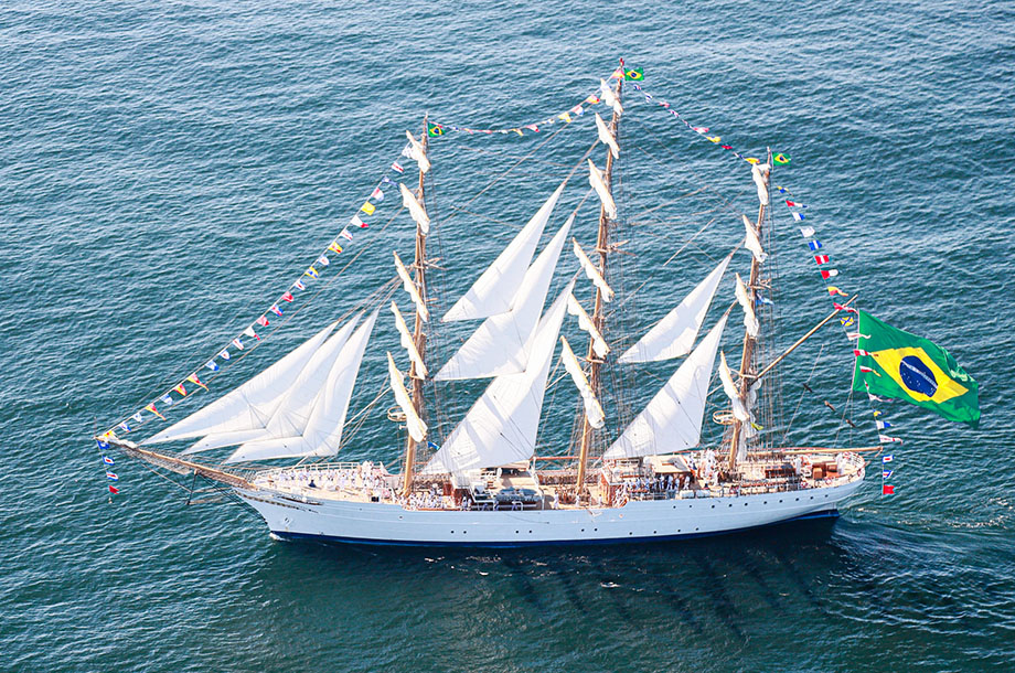 Navio-veleiro Cisne Branco será aberto à visitação amanhã no Porto de Santos